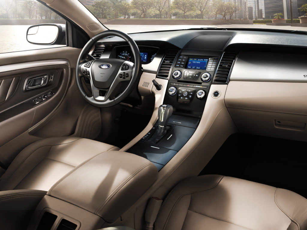 2015 Ford Taurus interior