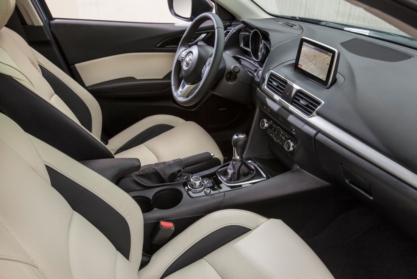 2015 mazda MAZDA3 interior