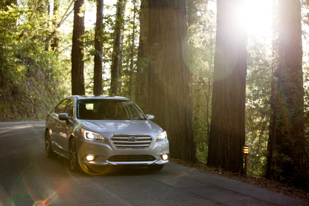 2016_Subaru_Legacy_ext_46