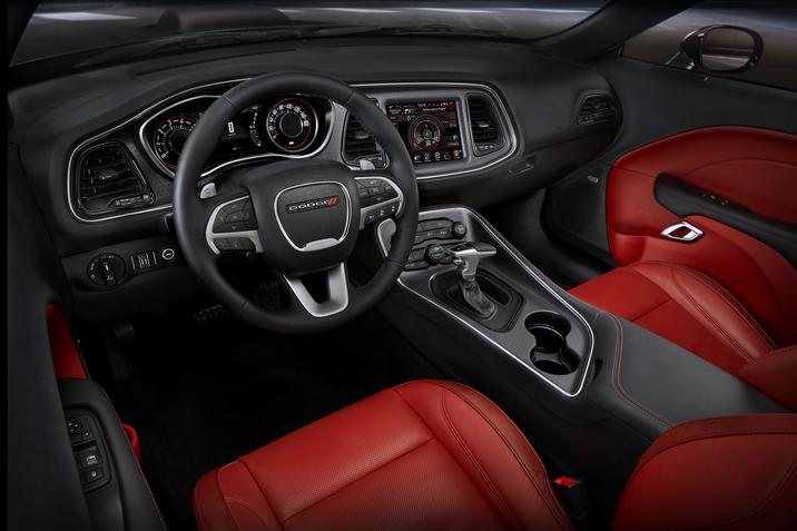 2016 Dodge challenger interior