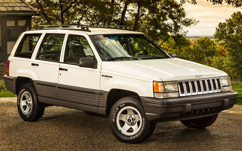 1993 Jeep Grand Cherokee - media.fcanorthamerica.com 1993 Jeep Grand Cherokee - media.fcanorthamerica.com