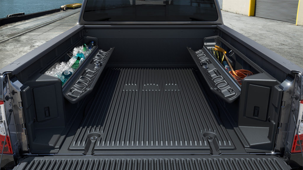 2017 Nissan Titan Bed