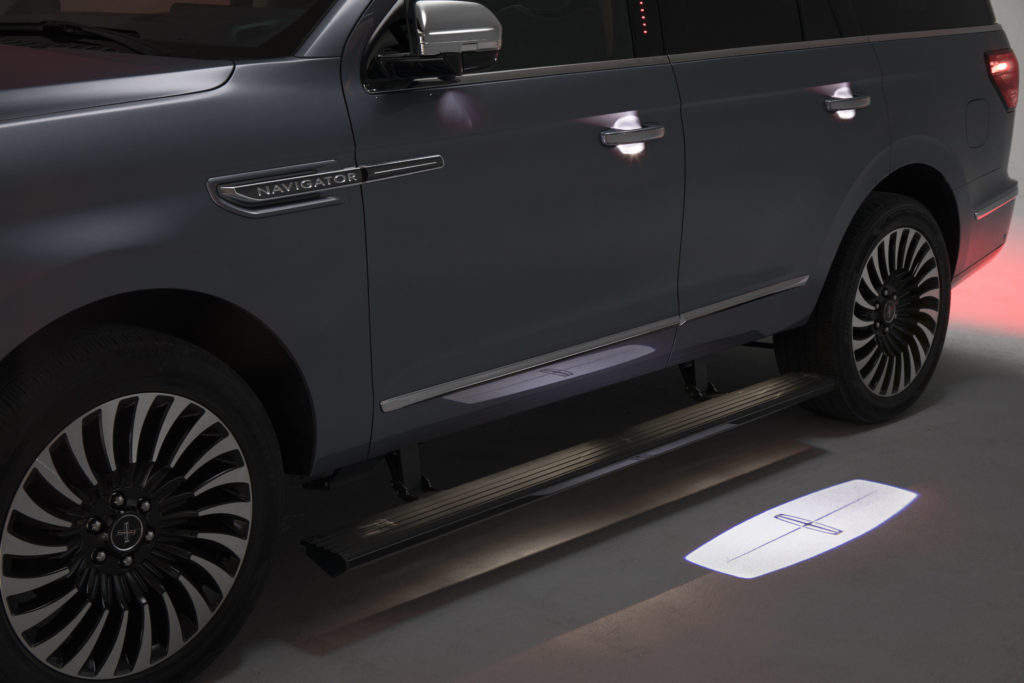2018 Lincoln Navigator Puddle Lights