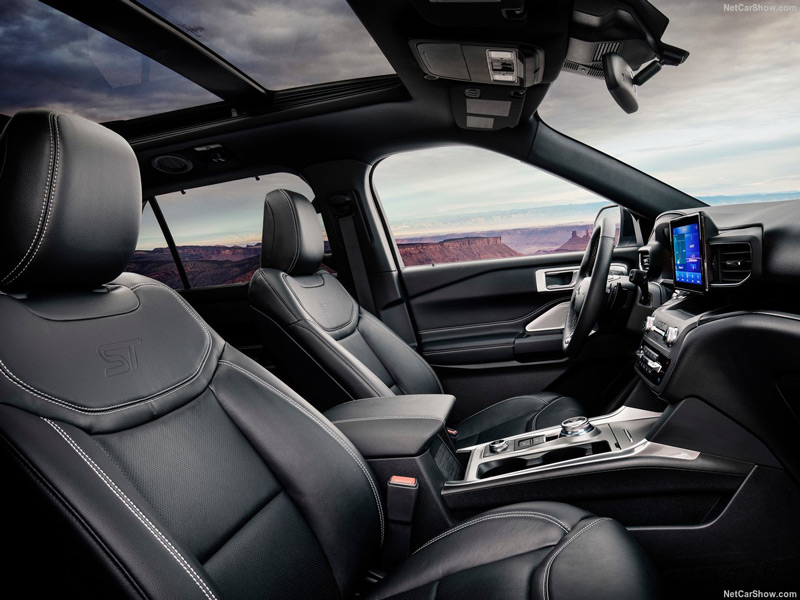 2020 Ford Explorer ST interior