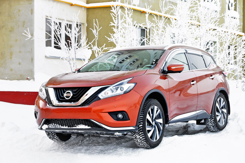 AWD Nissan Murano in the snow