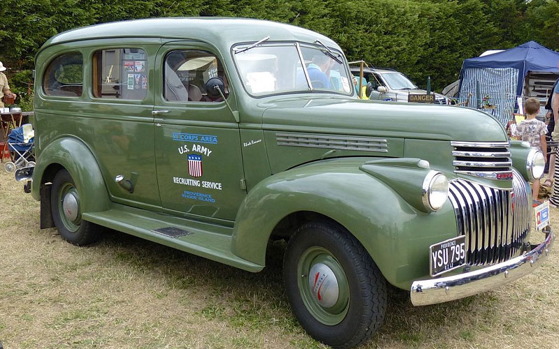 1941 Chevrolet Suburban - de.wikipedia.org