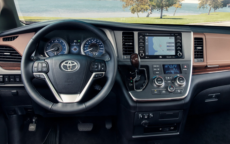 2020 Toyota Sienna Dash - toyota.com