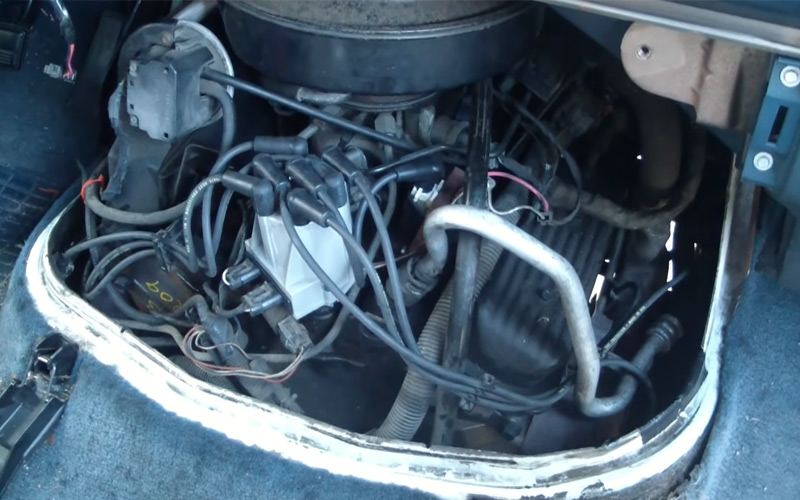 Chevrolet Astro V6 engine accessed from the rear - hoohoohoblin on Youtube