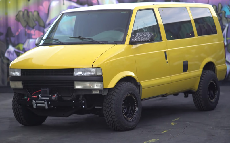 Custom Offroad Chevrolet Astro van - Hoonigan on Youtube