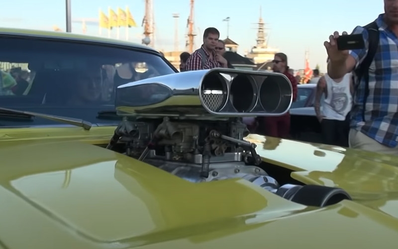 1970 Dodge Charger 500 with a blown Mopar Performance 7.7L / 472 cid Big-Block V8 engine - Jamboolio on Youtube