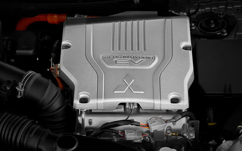 2020 Mitsubishi Outlander PHEV engine - mitsubishicars.com