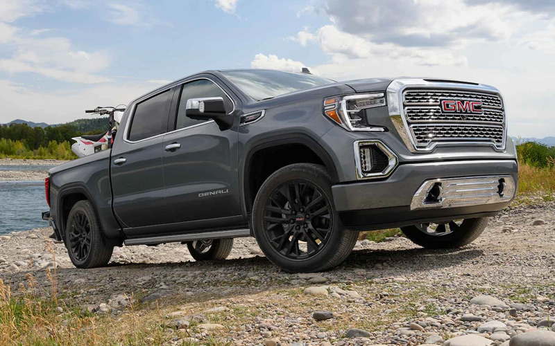 2020 GMC Sierra 1500 Denali hauling motocross bikes - gmc.com