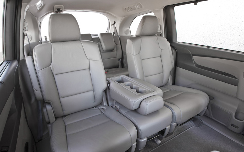 2015 Honda Odyssey interior - hondanews.com