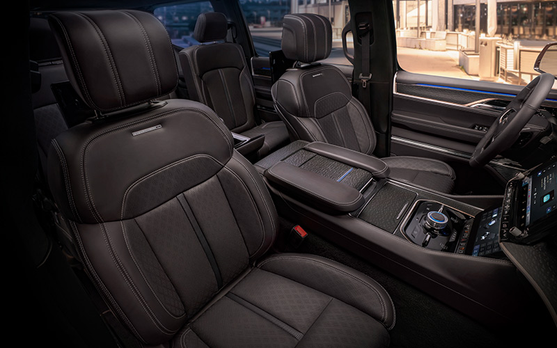 Jeep Grand Wagoneer interior - fcanorthamerica.com