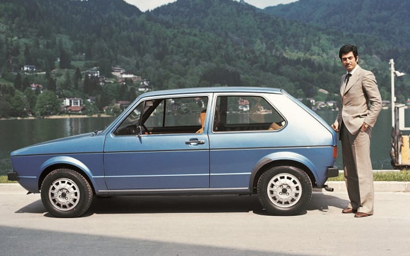 Giorgetto Giugiaro next to the Golf Mk1 - Giorgetto Giugiaro