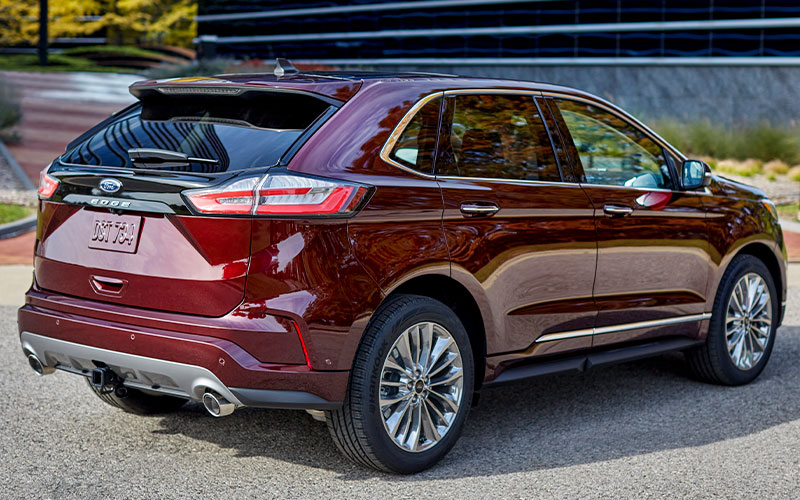 2021 Ford Edge Titanium - media.ford.com