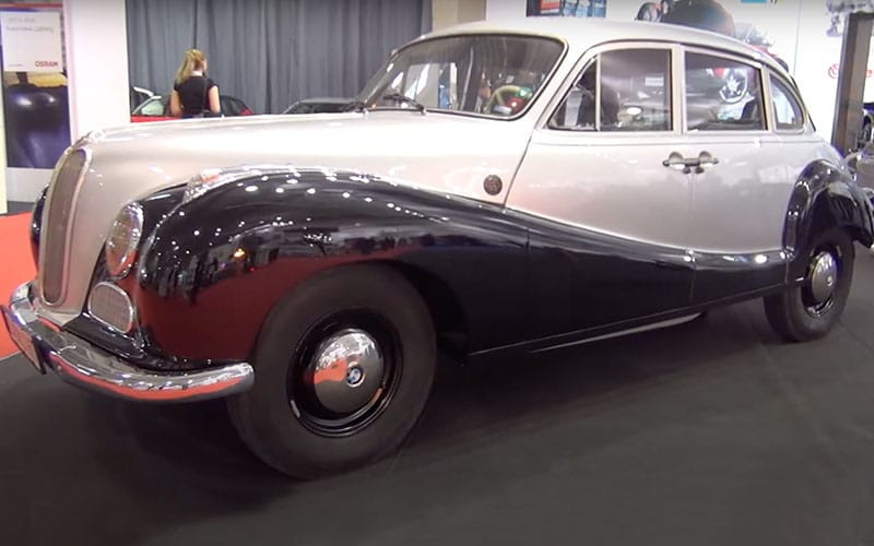 1952 BMW 502 - hirudov2d on YouTube.com