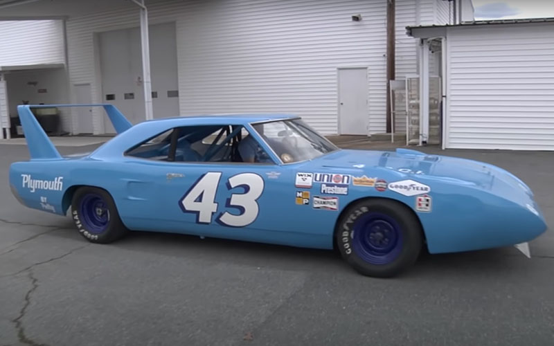 Richard Petty's #43 Plymouth - Goodwood Road & Racing on YouTube.com