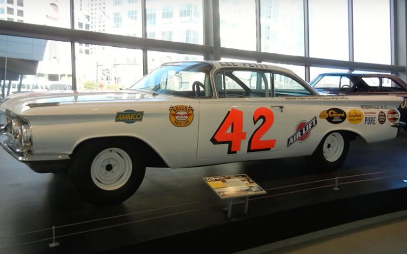 Lee Petty's #42 Oldsmobile - Patriotic Bear on YouTube.com Lee Petty's #42 Oldsmobile - Patriotic Bear on YouTube.com