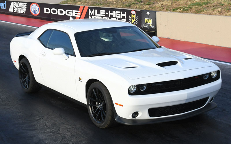 2021 Dodge Challenger R/T - media.stellantisnorthamerica.com