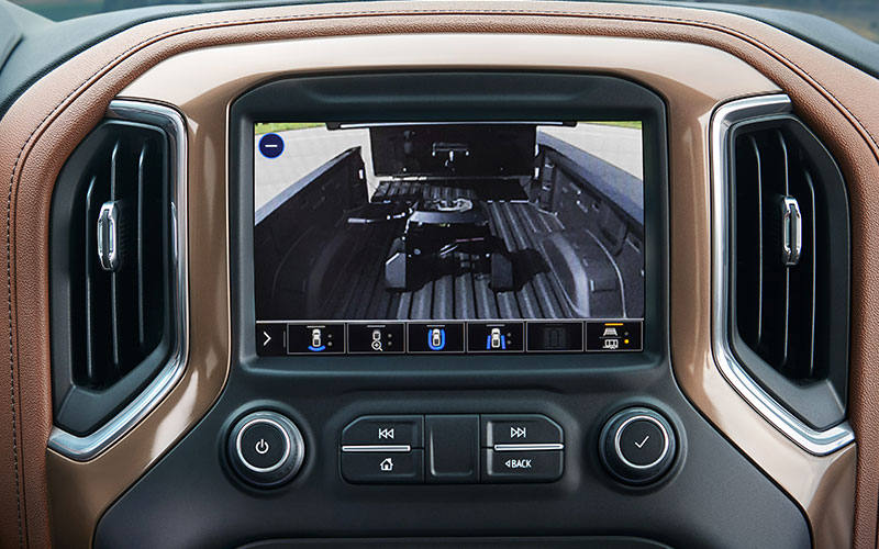 2021 Chevrolet Silverado infotainment - chevrolet.com