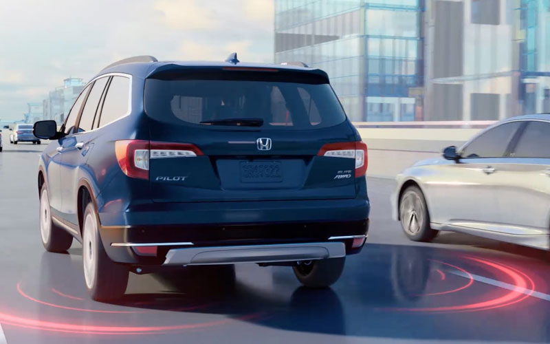 2021 Honda Pilot blind spot detection - automobiles.honda.com