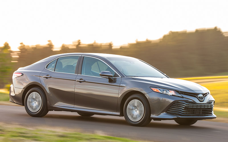 2020 Toyota Camry LE Hybrid - pressroom.toyota.com