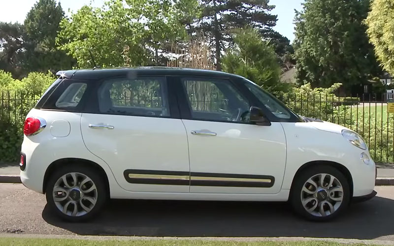 2013 Fiat 500L - What Car? on YouTube.com