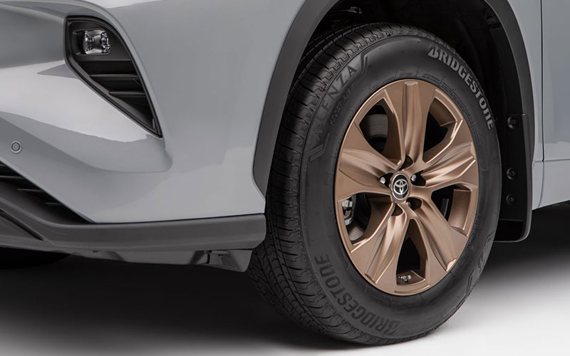 Toyota Highlander Bronze Edition - pressroom.toyota.com