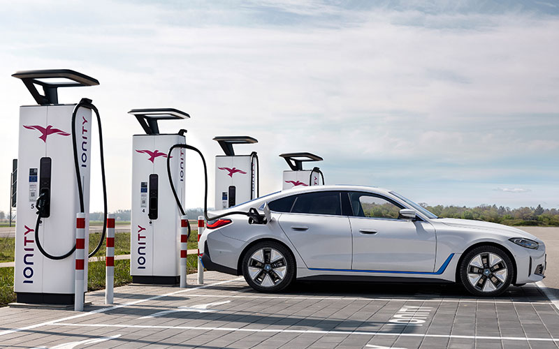 2022 BMW i4 - press.bmwgroup.com 2022 BMW i4 - press.bmwgroup.com