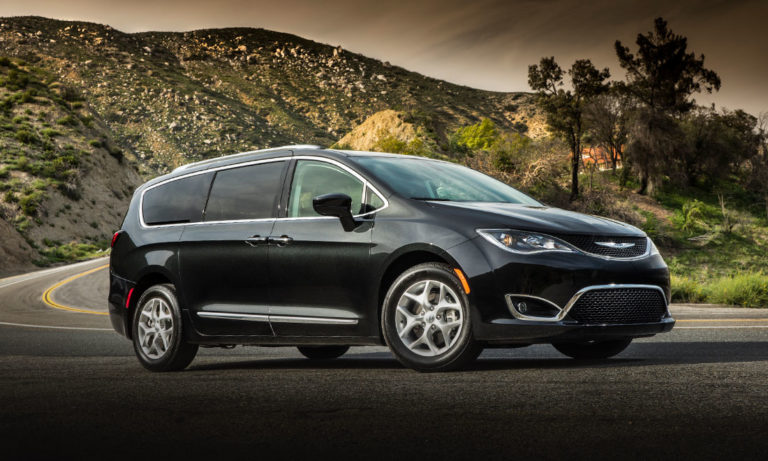2020 Chrysler Pacifica: Family Chariot