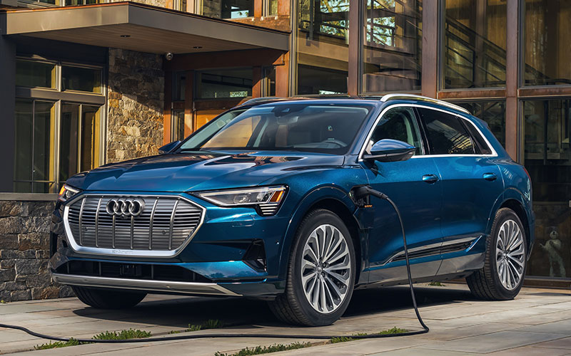 2022 Audi e-tron - media.audiusa.com