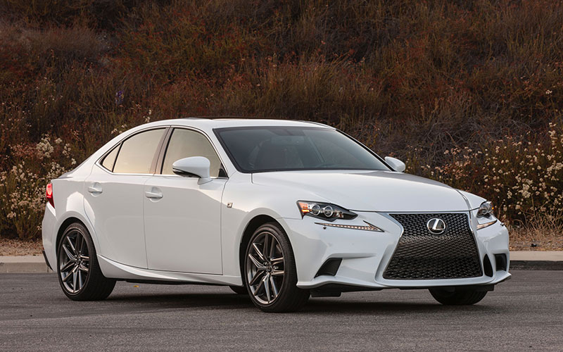 2016 Lexus IS 300 - pressroom.lexus.com