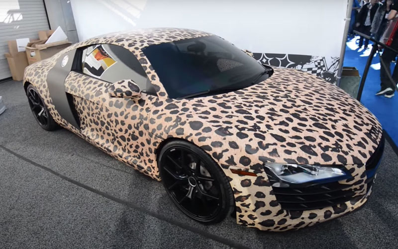 Леопардовый автомобиль