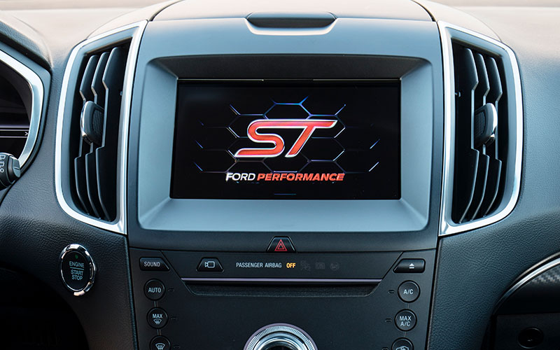 2019 Ford Edge infotainment - ford.com
