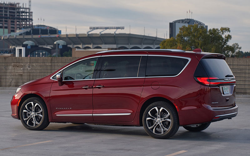 2021 Chrysler Pacifica Pinnacle - media.stellantisnorthamerica.com