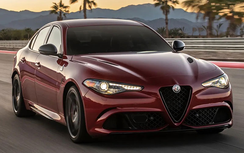 2021 Alfa Romeo Giulia Quadrifoglio - alfaromeousa.com