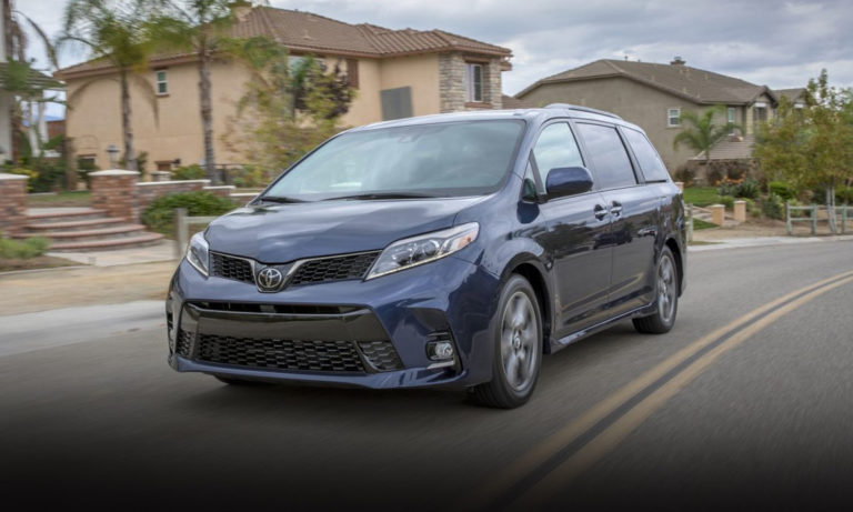 2019 Toyota Sienna: Skip the SUV