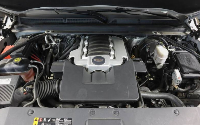 2018 Cadillac Escalade 6.2L V8 engine - carsforsale.com