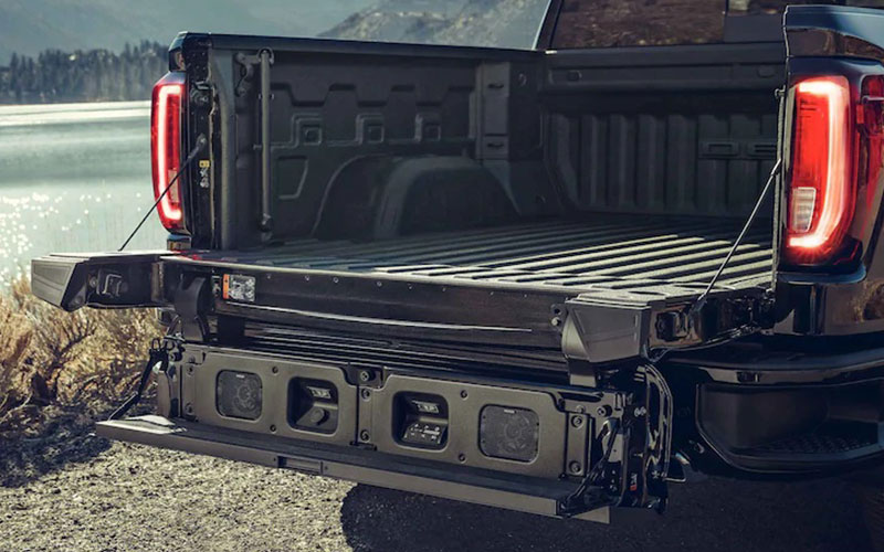 GMC Sierra MultiPro Tailgate with KICKER speakers - gmc.com