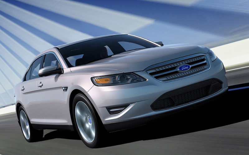 2010 Ford Taurus - netcarshow.com