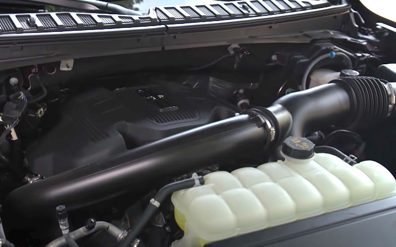 2020 Lincoln Navigator 3.5L V6 - MotorWeek on youtube.com