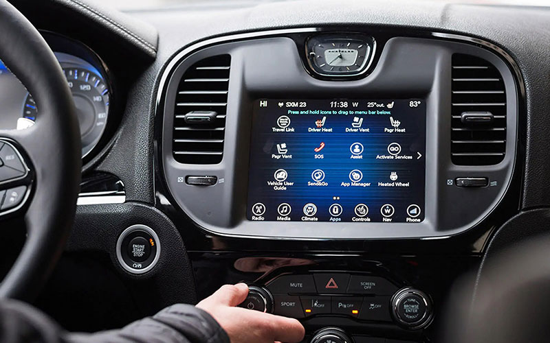 2021 Chrysler 300 - chrysler.com