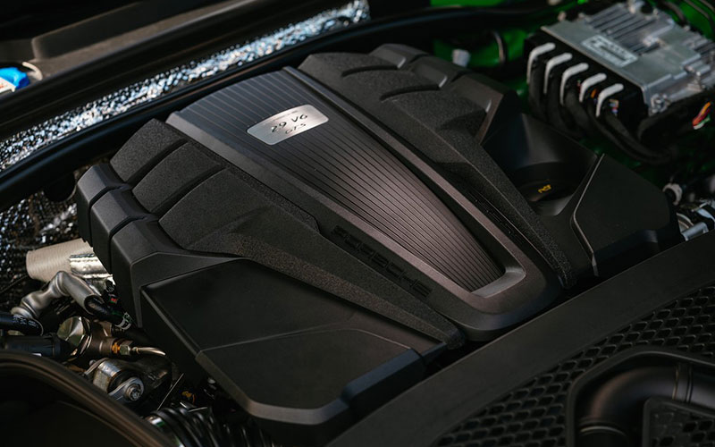 2022 Porsche Macan 2.9L V6 - netcarshow.com