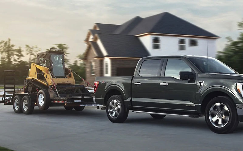 Cargo loaded to the front of the trailer - ford.com