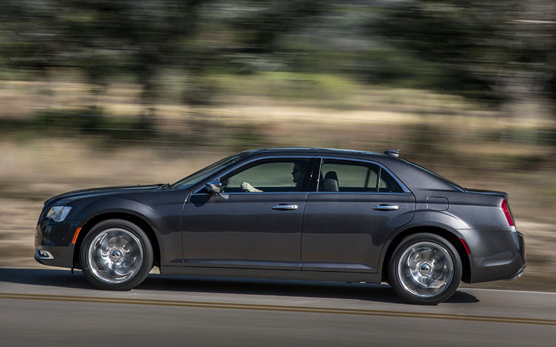 2020 Chrysler 300 - media.stellantisnorthamerica.com