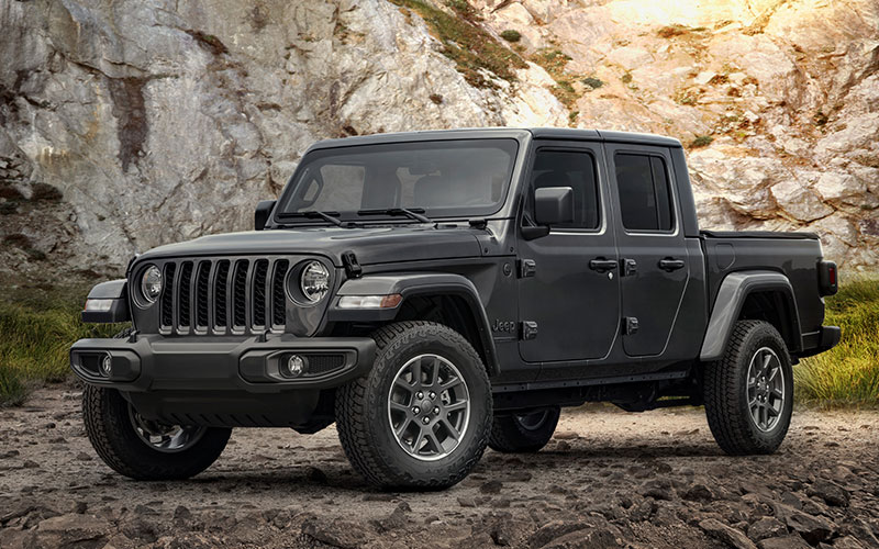 2021 Jeep Gladiator 80th Anniversary - media.stellantisnorthamerica.com