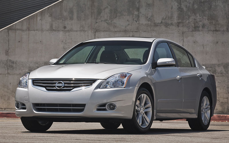 2010 Nissan Altima - netcarshow.com