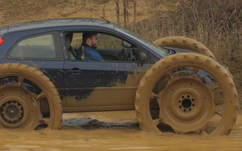Modified Ford Fiesta - avalancheadventure.co.uk