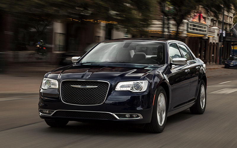 2019 Chrysler 300 Limited - media.stellantisnorthamerica.com